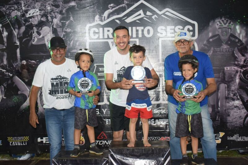 Ilustração da notícia Circuito Sesc de Mountain Bike reuniu 700 pessoas e movimentou Pedro Gomes no fim de semana